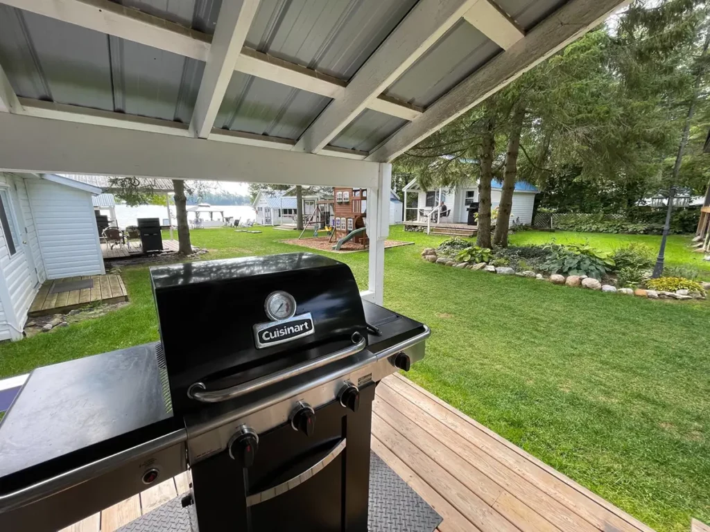 Bobcaygeon Cottage 1 Constellation bbq