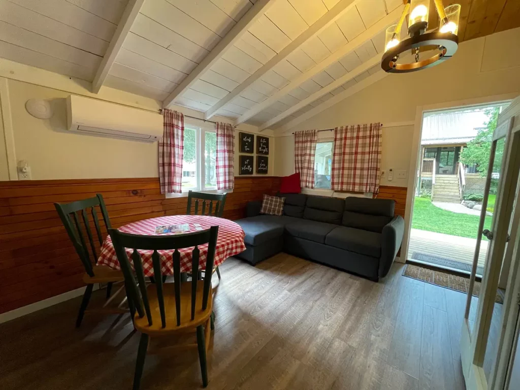 Bobcaygeon Cottage 1 Constellation interior 2