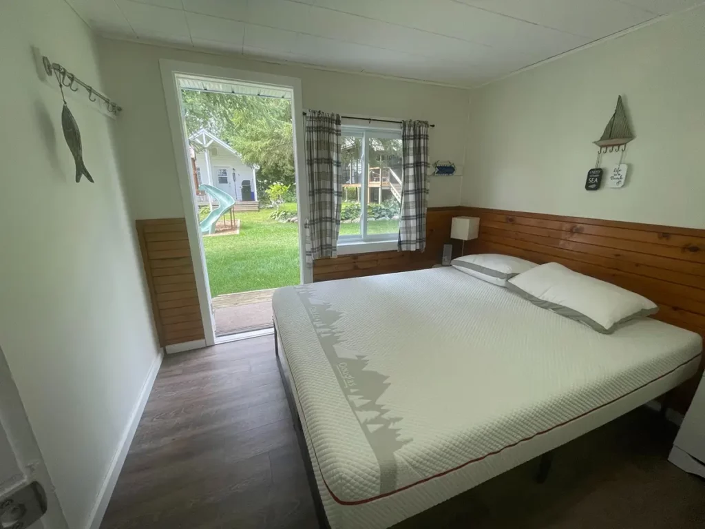 Bobcaygeon Cottage 2 Century bedroom with second entrance