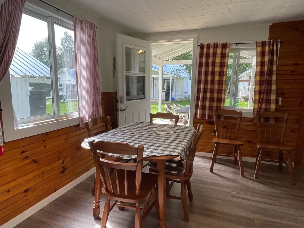 Bobcaygeon Cottage 2 Century interior
