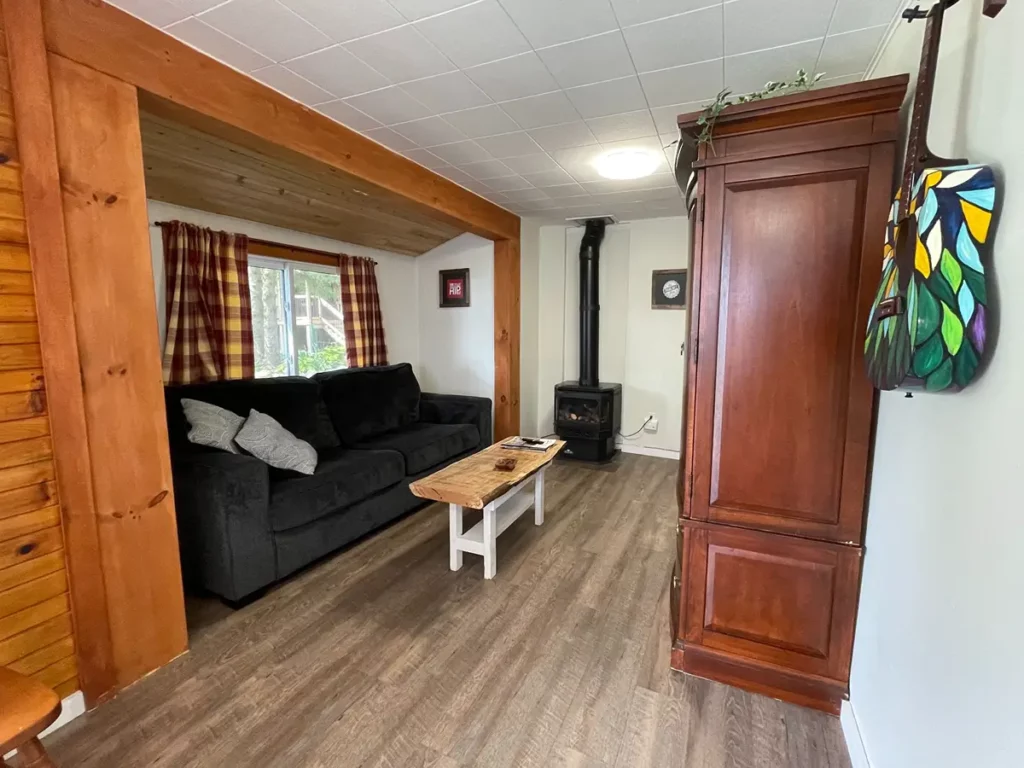 Bobcaygeon Cottage 2 Century interior 2