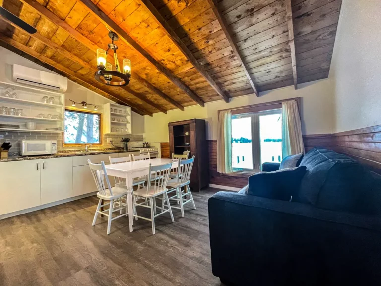 Bobcaygeon Cottage 3 Mission interior 2