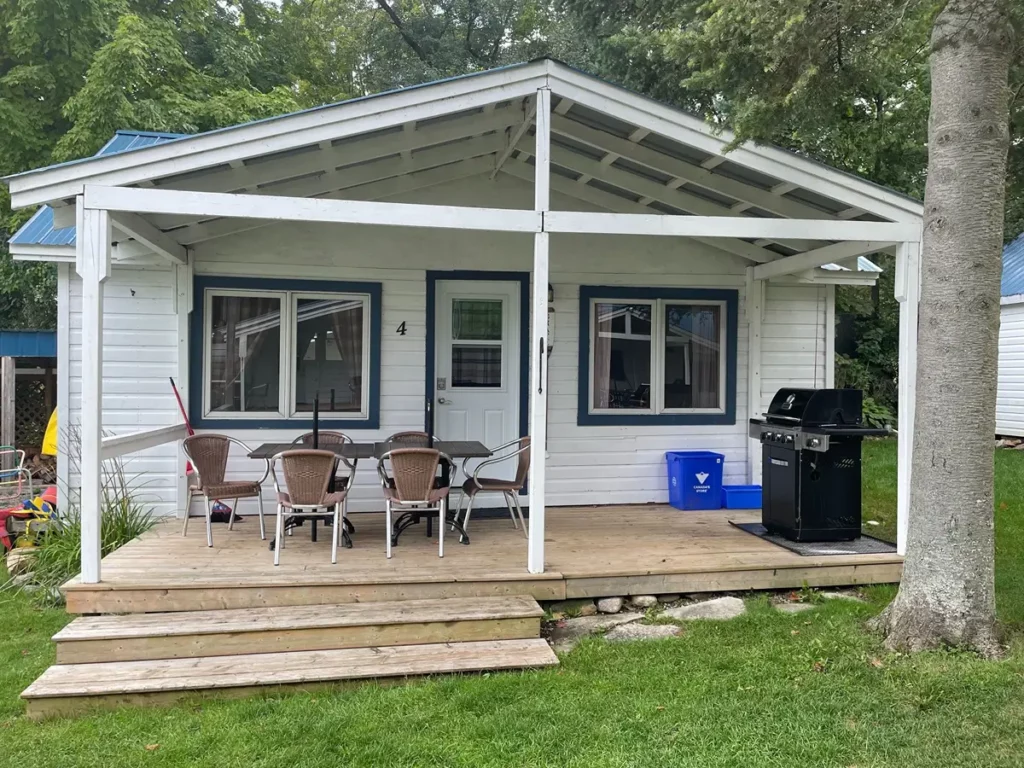 Bobcaygeon Cottage 4 Grace exterior