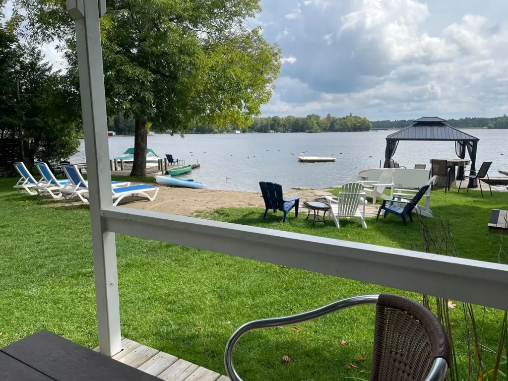 Bobcaygeon Cottage 4 Grace lakeview