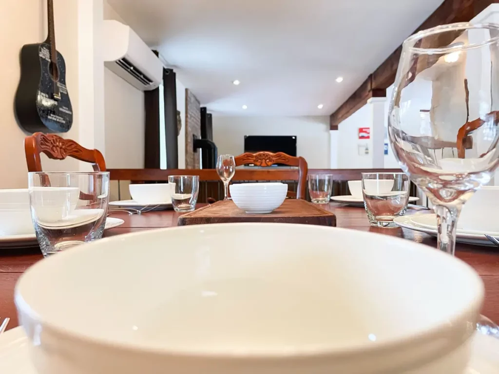 bobcaygeon resort executive cottage 4bed 2bath house dining