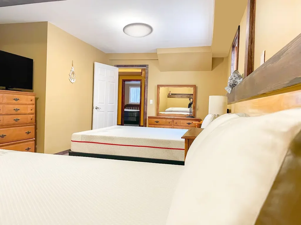 bobcaygeon resort executive cottage 4bed 2bath house double bedroom 2