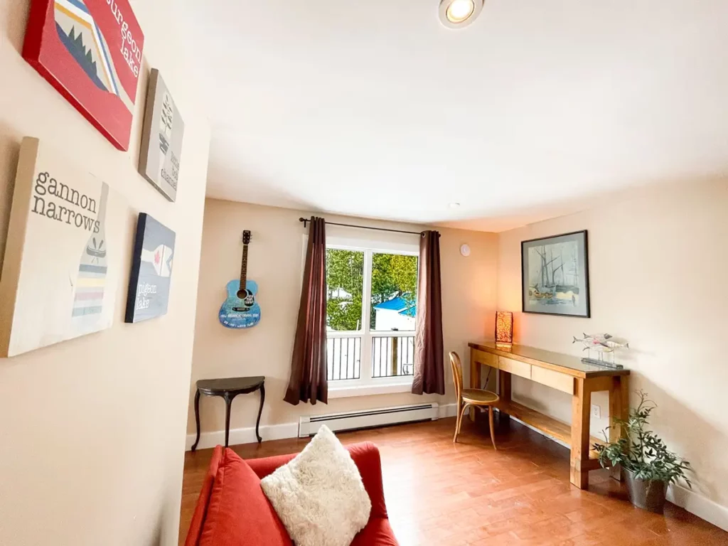 bobcaygeon resort executive cottage 4bed 2bath house interior 2