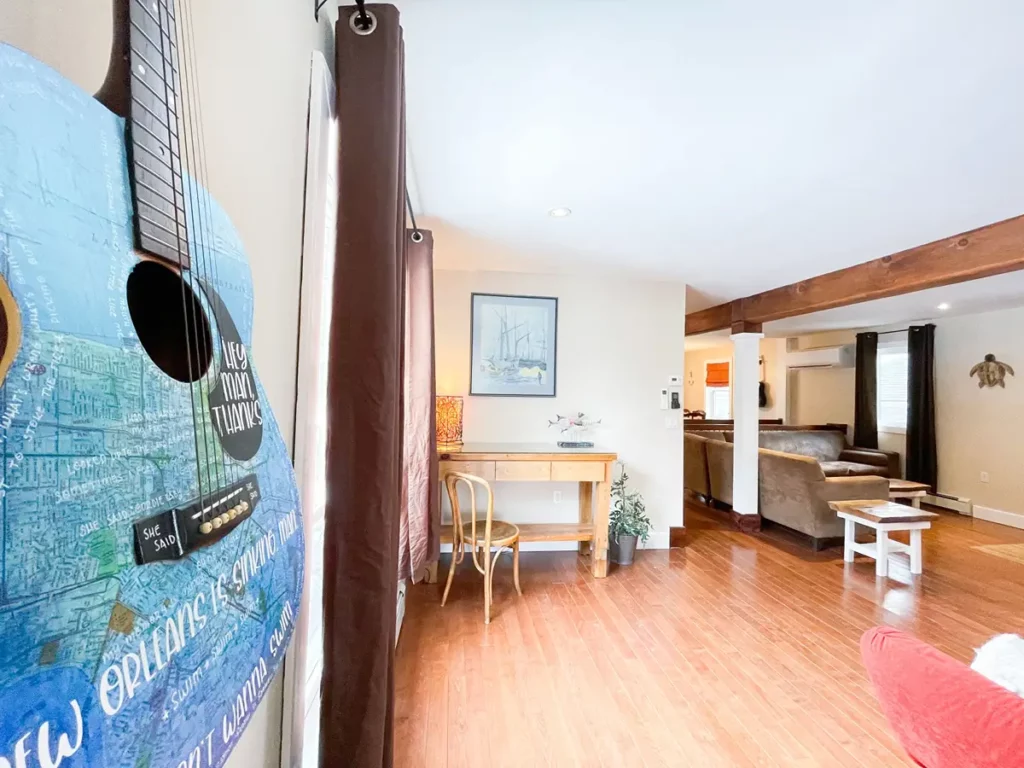 bobcaygeon resort executive cottage 4bed 2bath house interior 3