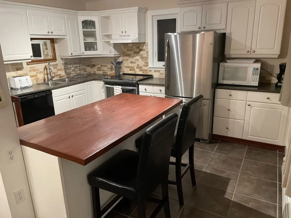 bobcaygeon resort executive cottage 4bed 2bath house kitchen