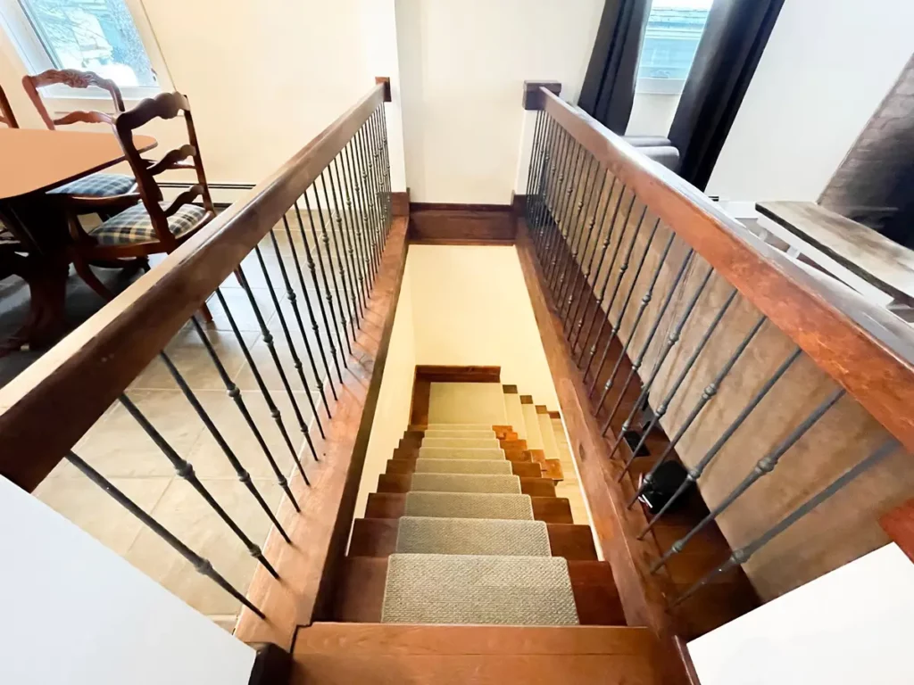 bobcaygeon resort executive cottage 4bed 2bath house staircase interior