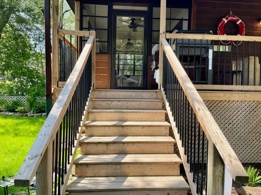 bobcaygeon resort executive cottage 4bed 2bath house stairs